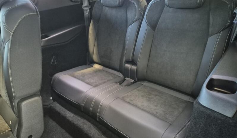 
								Peugeot 5008 GT ULTIMATE full									