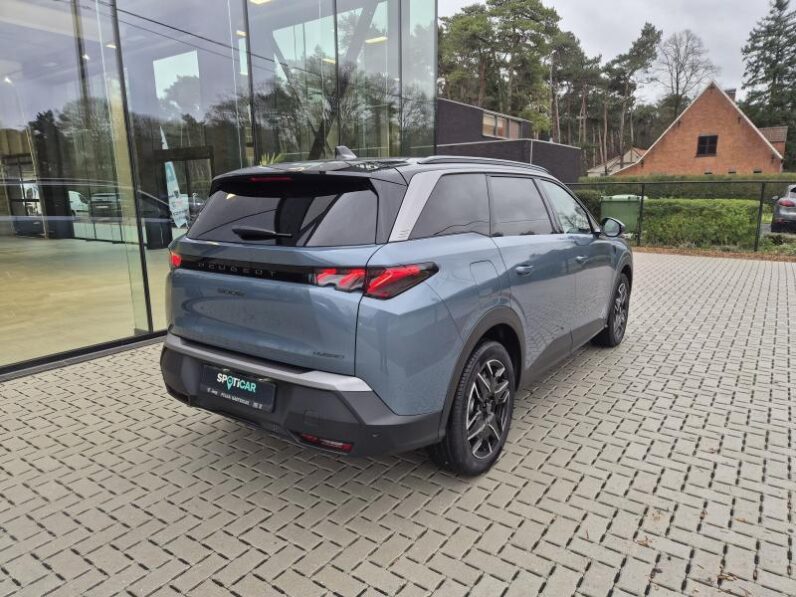 
								Peugeot 5008 GT EXCLUSIVE full									