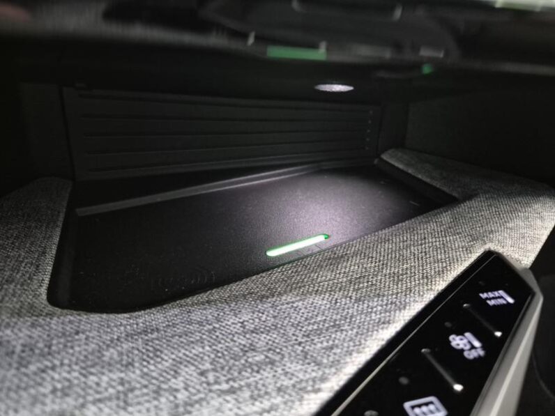 
								Peugeot 5008 GT ULTIMATE full									