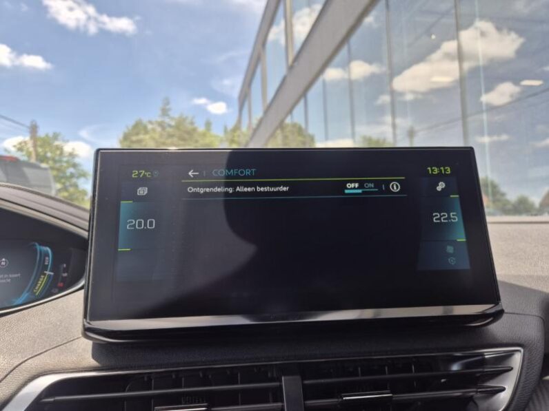 
								Peugeot 3008 ALLURE PACK PLUGIN HYBRIDE full									