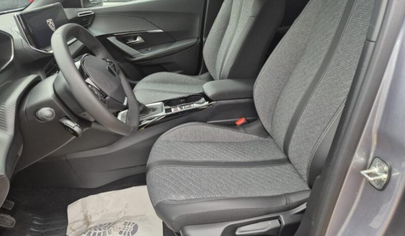 
								Peugeot 2008 ALLURE full									