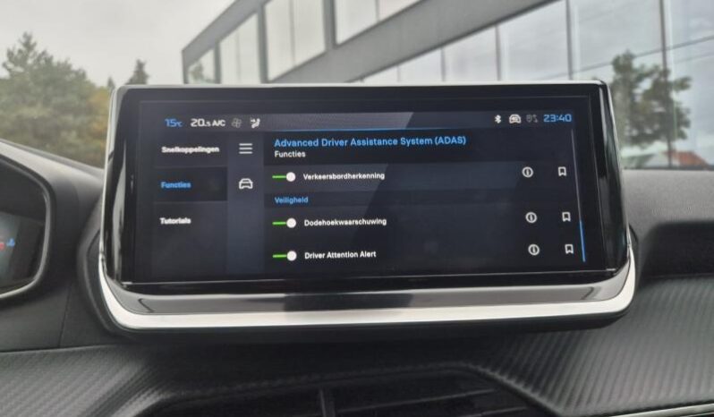 
								Peugeot 2008 ALLURE full									