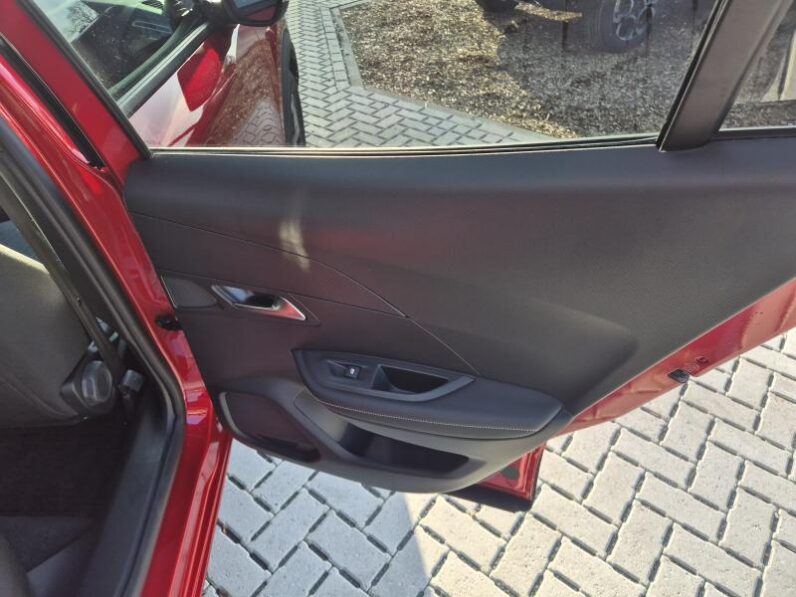 
								Peugeot 2008 ALLURE MILD HYBRIDE full									