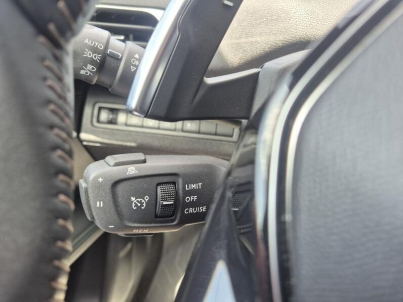 
								Peugeot 3008 ALLURE PACK PLUGIN HYBRIDE full									