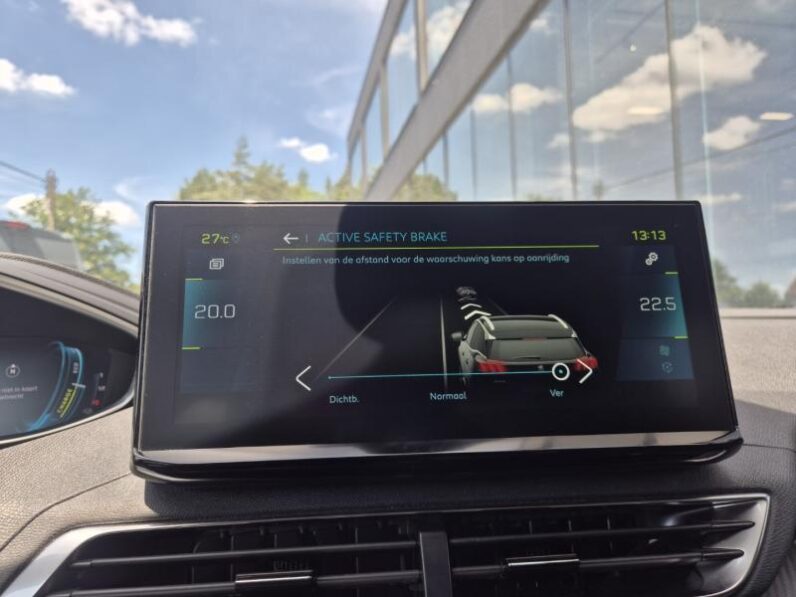 
								Peugeot 3008 ALLURE PACK PLUGIN HYBRIDE full									