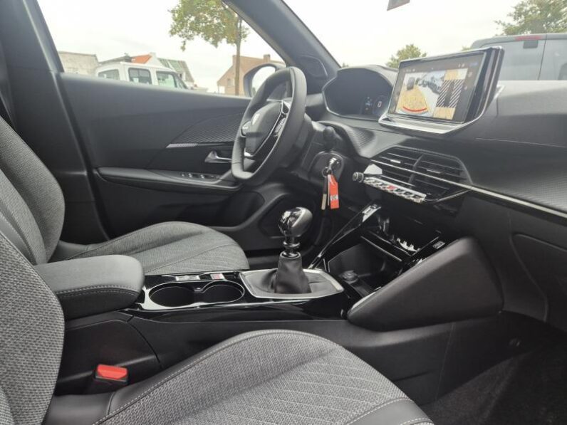 
								Peugeot 2008 ALLURE full									