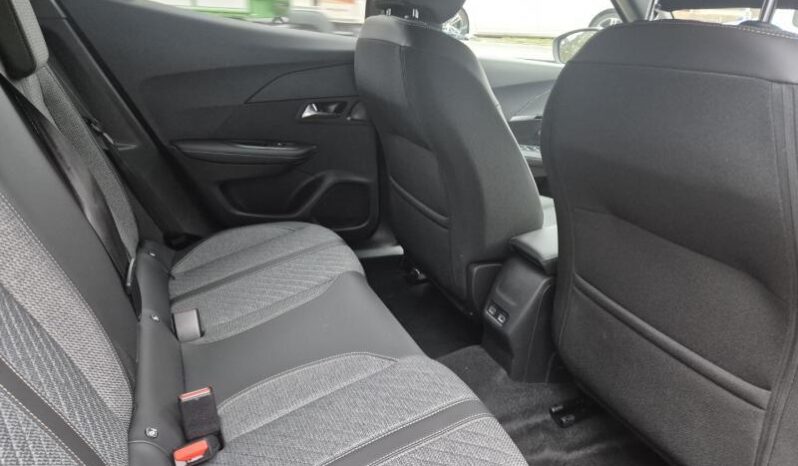 
								Peugeot 2008 ALLURE full									