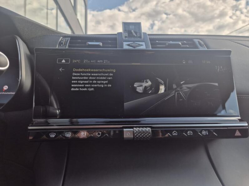 
								DS Automobiles DS 7 Crossback RIVOLI 300 PK full									