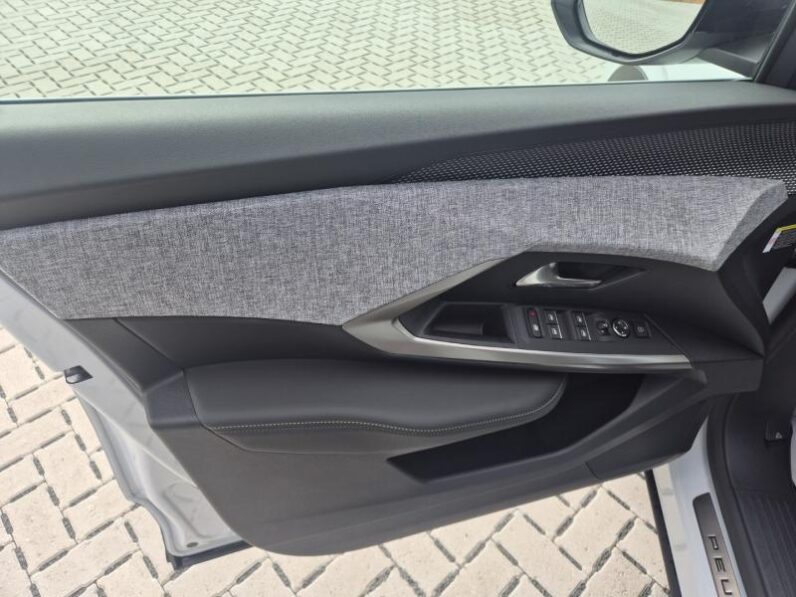 
								Peugeot 3008 GT full									