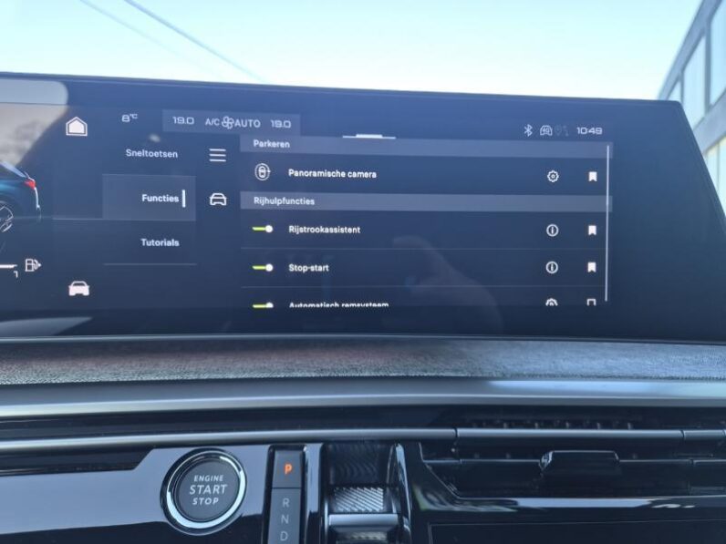 
								Peugeot 5008 GT full									