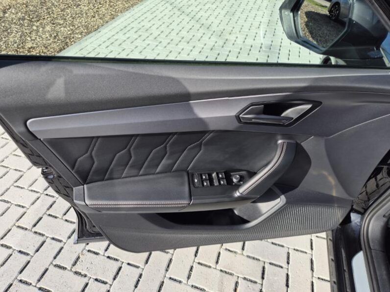 
								Cupra Formentor 1.5 L 150 PK full									