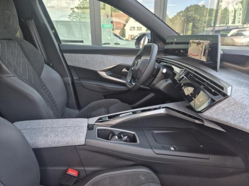 
								Peugeot 5008 full									