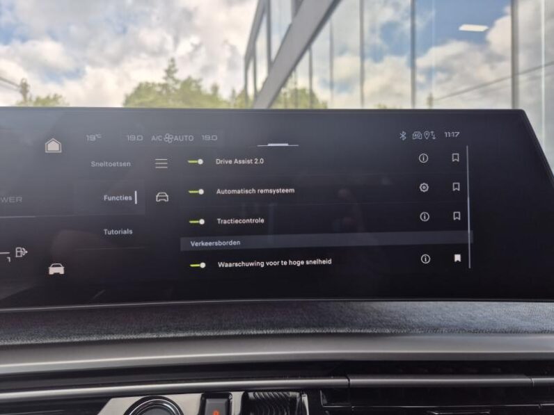 
								Peugeot 5008 full									
