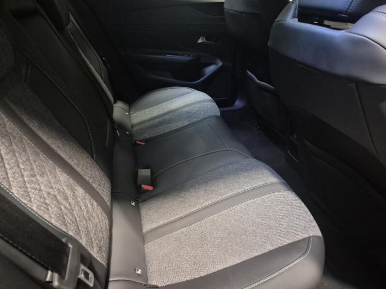 
								Peugeot 408 ALLURE full									