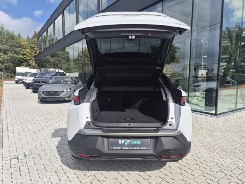 
								Peugeot 3008 GT full									
