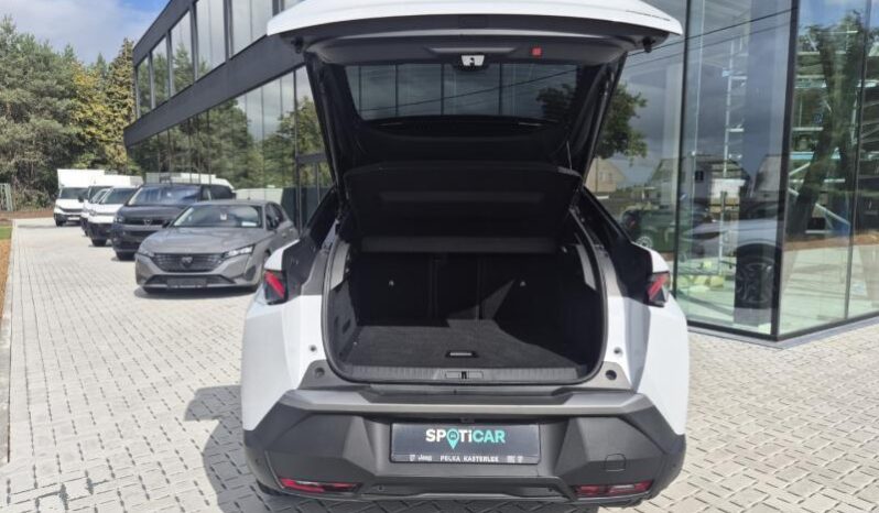 
								Peugeot 3008 GT full									