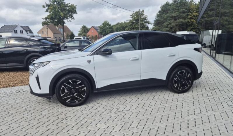 
								Peugeot 3008 GT full									