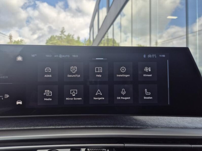 
								Peugeot 5008 full									