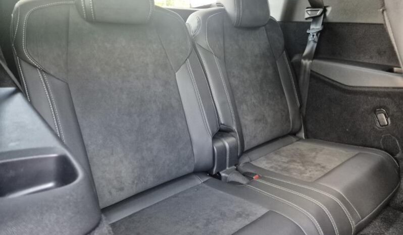 
								Peugeot 5008 full									