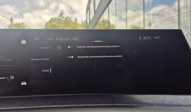 
								Peugeot 5008 full									