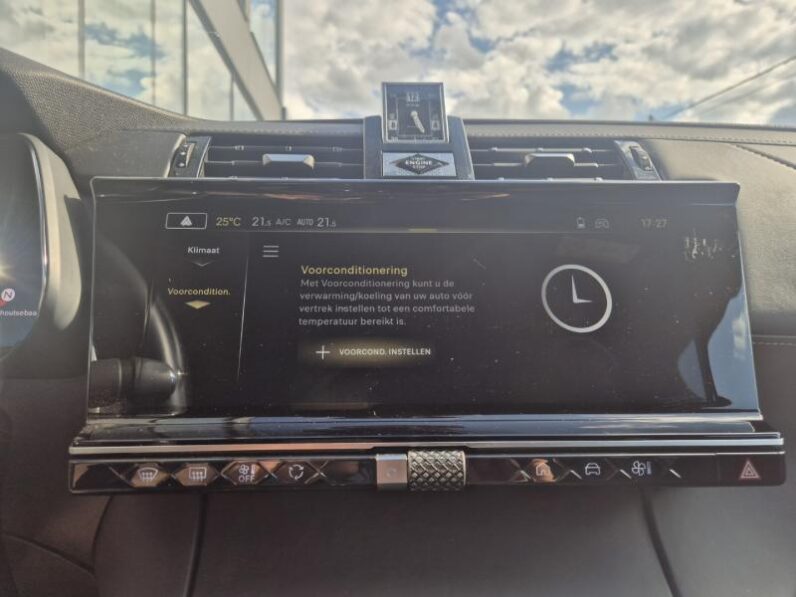 
								DS Automobiles DS 7 Crossback RIVOLI 300 PK full									