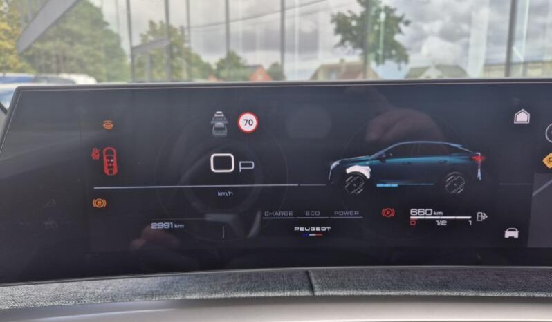 
								Peugeot 3008 GT full									