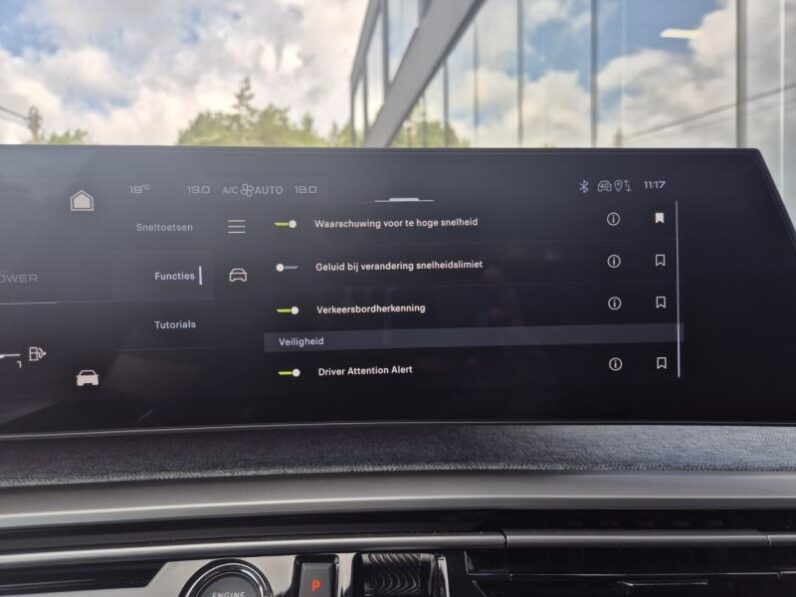 
								Peugeot 5008 full									