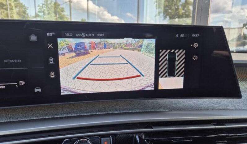 
								Peugeot 3008 GT full									