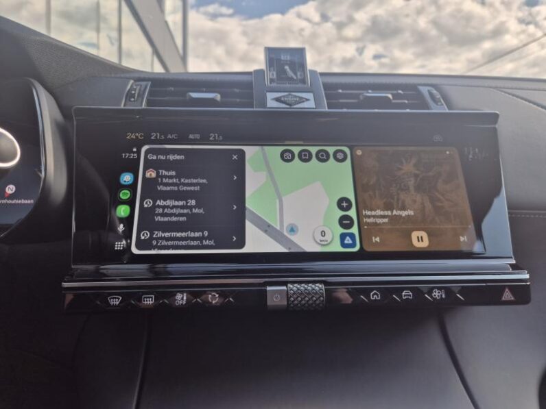 
								DS Automobiles DS 7 Crossback RIVOLI 300 PK full									