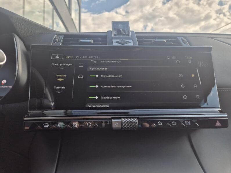 
								DS Automobiles DS 7 Crossback RIVOLI 300 PK full									