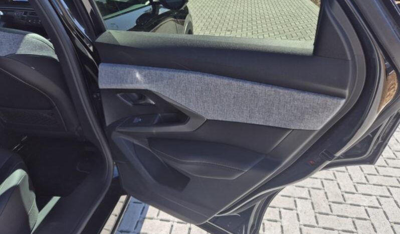 
								Peugeot 3008 GT full									