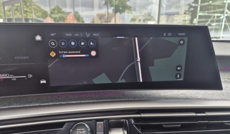
								Peugeot 3008 GT full									