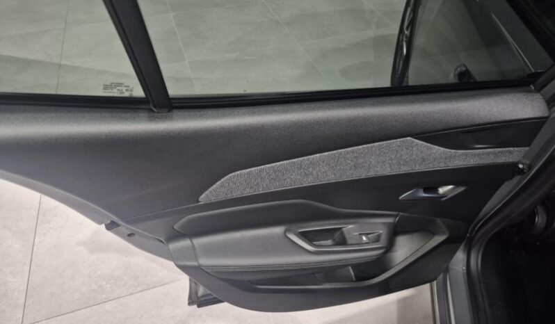 
								Peugeot 408 ALLURE full									