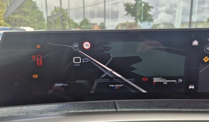 
								Peugeot 3008 GT full									