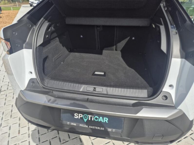 
								Peugeot 3008 GT full									