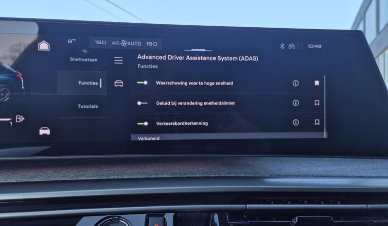 
								Peugeot 5008 GT full									