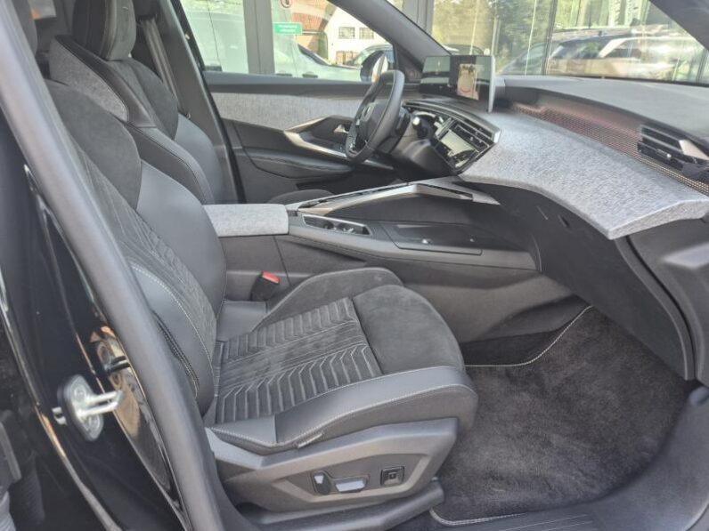 
								Peugeot 5008 full									