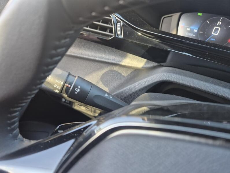 
								Peugeot 308 ALLURE full									