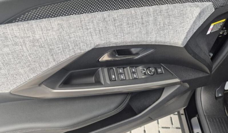
								Peugeot 5008 full									