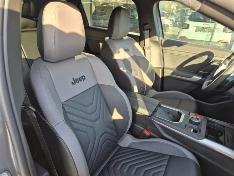
								Jeep Compass FIRST EDITION full									