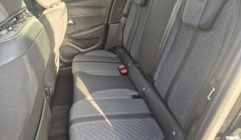 
								Peugeot 208 ALLURE full									
