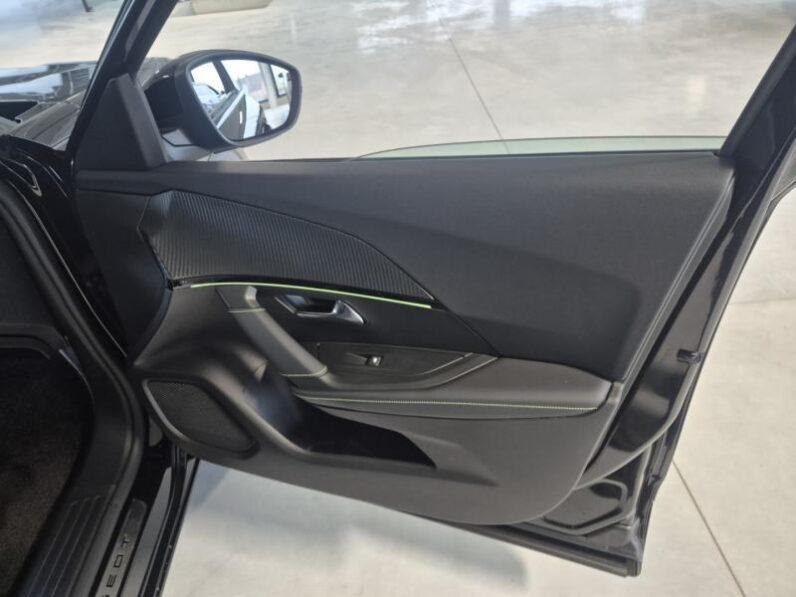 
								Peugeot 2008 GT ALCANTARA full									