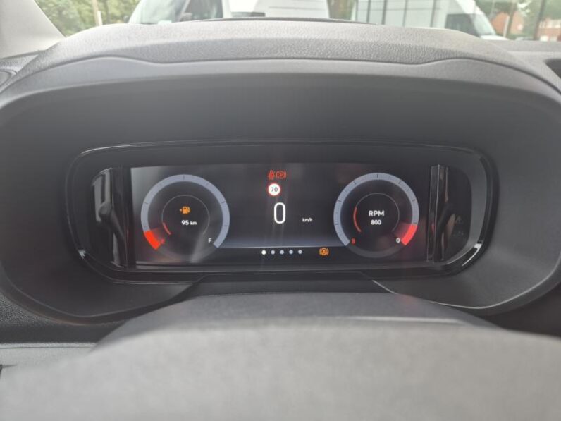 
								Fiat Doblo L1 CLUB full									