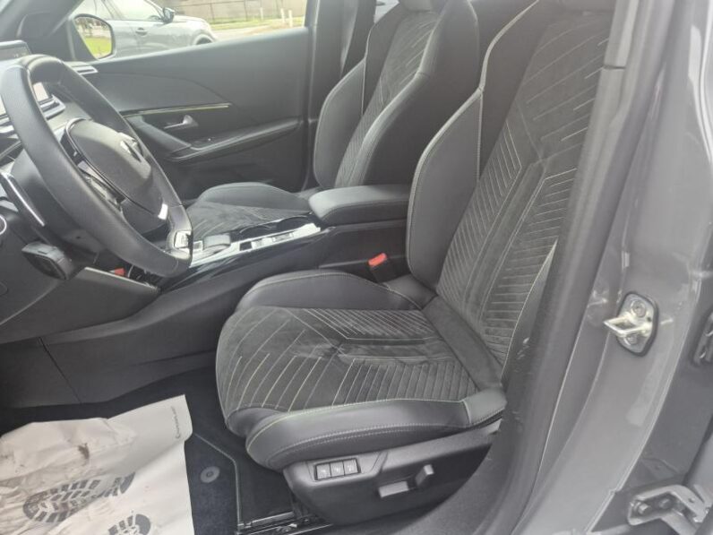 
								Peugeot 2008 GT ALCANTARA full									