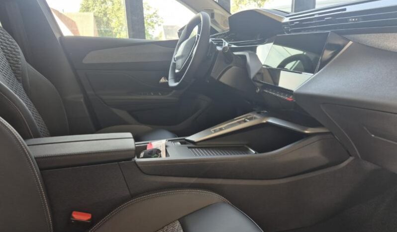 
								Peugeot 408 ALLUR PACK full									