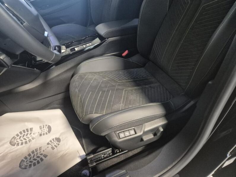 
								Peugeot 2008 GT ALCANTARA full									
