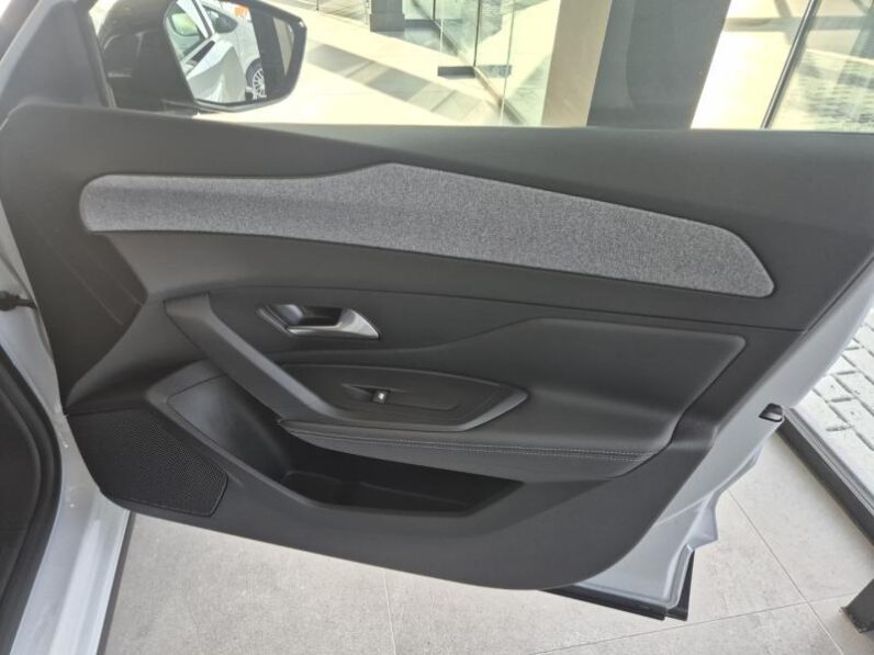 
								Peugeot 408 ALLUR PACK full									
