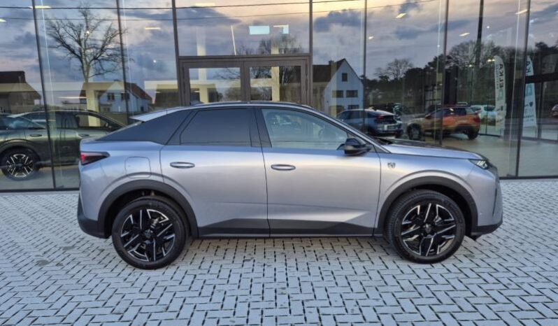 
								Peugeot 3008 GT full									