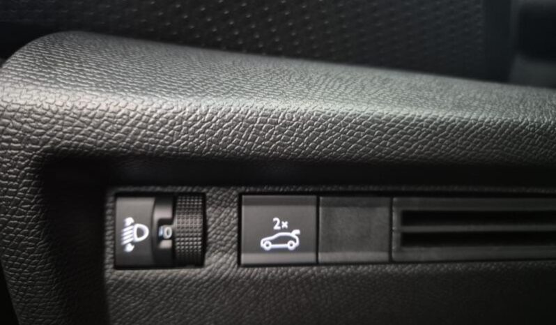 
								Citroen C4 X MAX full									