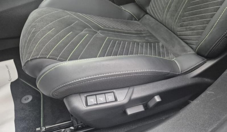 
								Peugeot 2008 GT ALCANTARA full									